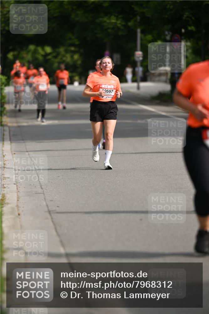 15.06.2025 - REWE Women's Run Dr. Thomas Lammeyer http://msf.ph/oto/7968312 15.06.2025 09:56:04 Laufen 0597 meine-sportfotos.de