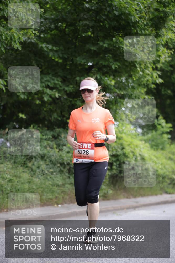 15.06.2025 - REWE Women's Run Jannik Wohlers http://msf.ph/oto/7968322 15.06.2025 10:03:37 Laufen 5328 meine-sportfotos.de