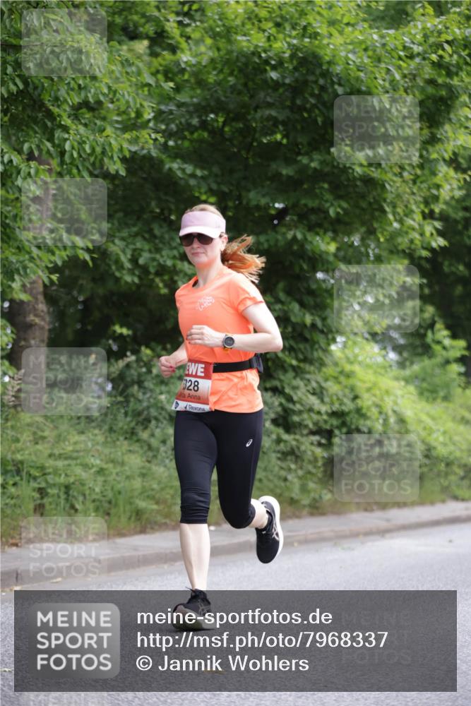 15.06.2025 - REWE Women's Run Jannik Wohlers http://msf.ph/oto/7968337 15.06.2025 10:03:37 Laufen 328 meine-sportfotos.de