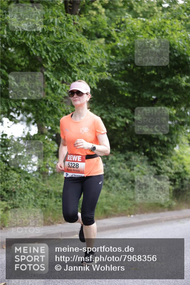 15.06.2025 - REWE Women's Run Jannik Wohlers http://msf.ph/oto/7968356 15.06.2025 10:03:37 Laufen 5328 meine-sportfotos.de