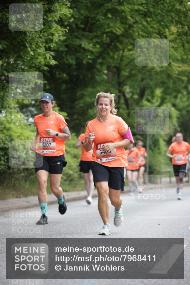 15.06.2025 - REWE Women's Run Jannik Wohlers http://msf.ph/oto/7968411 15.06.2025 10:03:40 Laufen 5207 meine-sportfotos.de