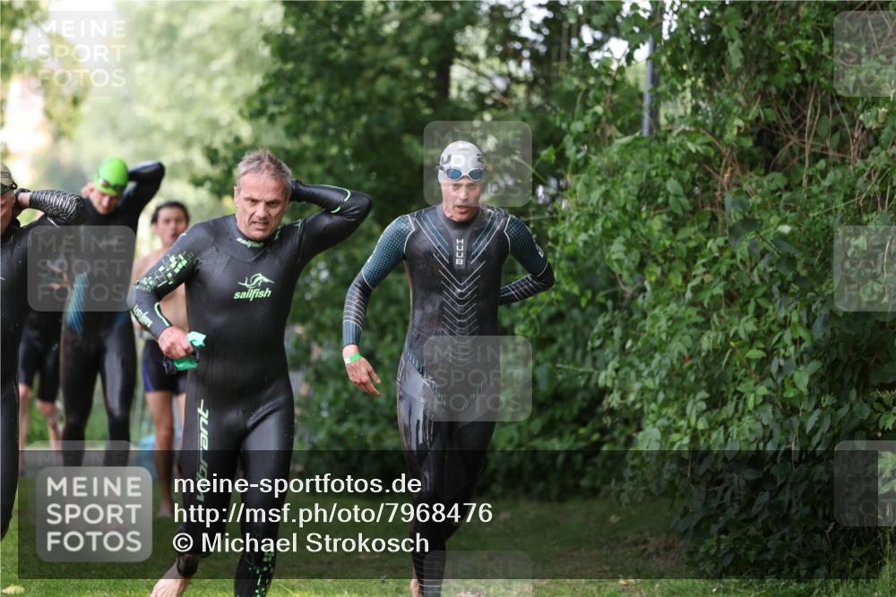 15.06.2025 - 7 Türme Triathlon Michael Strokosch http://msf.ph/oto/7968476 15.06.2025 12:54:49 Schwimmen 157, 701, 719, 723, 740, 762, 881, 916, 939, 945, 998, 1024, 1104, 1105, 1182 meine-sportfotos.de