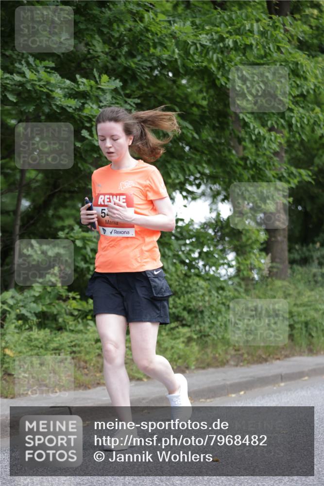 15.06.2025 - REWE Women's Run Jannik Wohlers http://msf.ph/oto/7968482 15.06.2025 10:03:46 Laufen 5 meine-sportfotos.de