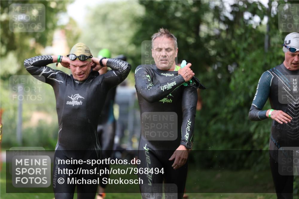15.06.2025 - 7 Türme Triathlon Michael Strokosch http://msf.ph/oto/7968494 15.06.2025 12:54:51 Schwimmen 157, 701, 719, 723, 740, 762, 881, 916, 939, 945, 998, 1024, 1104, 1105, 1182 meine-sportfotos.de