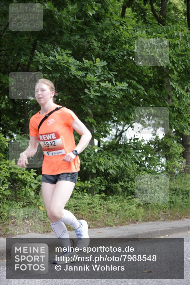 15.06.2025 - REWE Women's Run Jannik Wohlers http://msf.ph/oto/7968548 15.06.2025 10:03:49 Laufen 5342 meine-sportfotos.de
