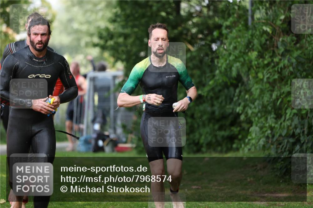 15.06.2025 - 7 Türme Triathlon Michael Strokosch http://msf.ph/oto/7968574 15.06.2025 12:55:02 Schwimmen 157, 701, 719, 723, 745, 762, 772, 846, 859, 865, 881, 939, 945, 950, 952, 1019, 1024, 1152, 1182 meine-sportfotos.de