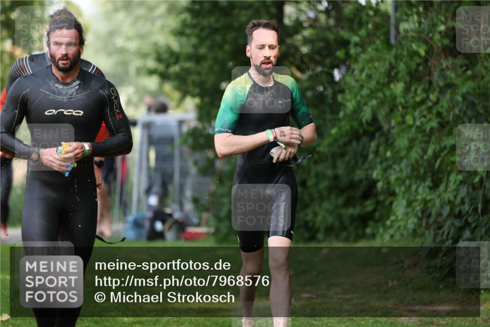 15.06.2025 - 7 Türme Triathlon Michael Strokosch http://msf.ph/oto/7968576 15.06.2025 12:55:02 Schwimmen 157, 701, 719, 723, 745, 762, 772, 846, 859, 865, 881, 939, 945, 950, 952, 1019, 1024, 1152, 1182 meine-sportfotos.de