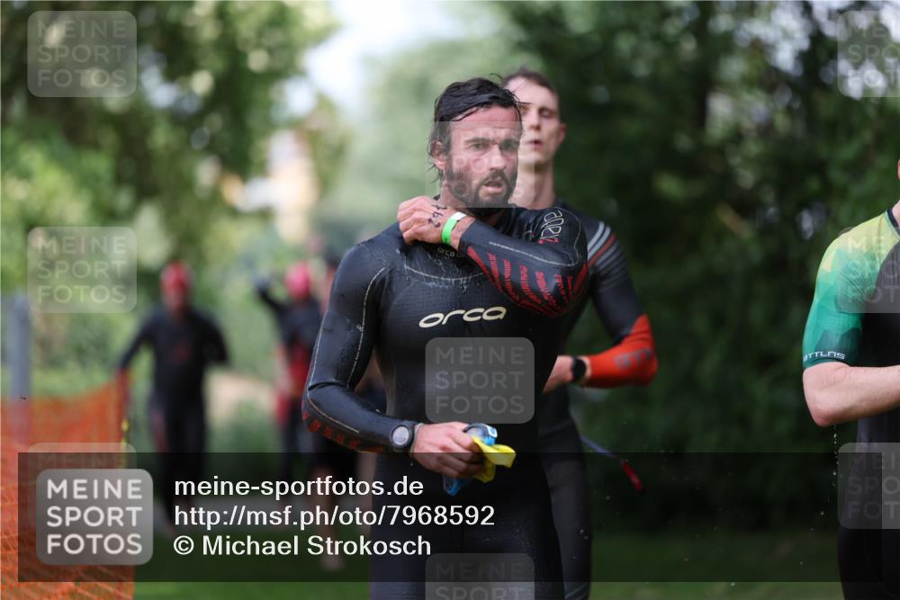 15.06.2025 - 7 Türme Triathlon Michael Strokosch http://msf.ph/oto/7968592 15.06.2025 12:55:04 Schwimmen 157, 701, 719, 723, 727, 745, 762, 772, 801, 846, 859, 865, 881, 945, 950, 952, 1019, 1024, 1152, 1182 meine-sportfotos.de