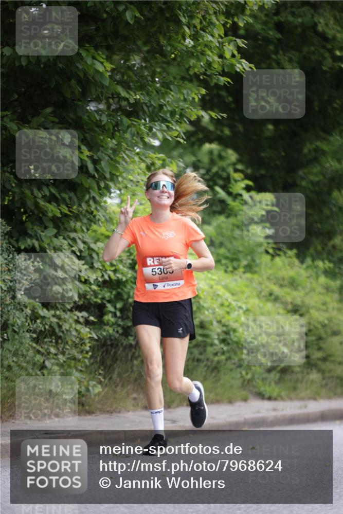 15.06.2025 - REWE Women's Run Jannik Wohlers http://msf.ph/oto/7968624 15.06.2025 10:03:55 Laufen 530 meine-sportfotos.de