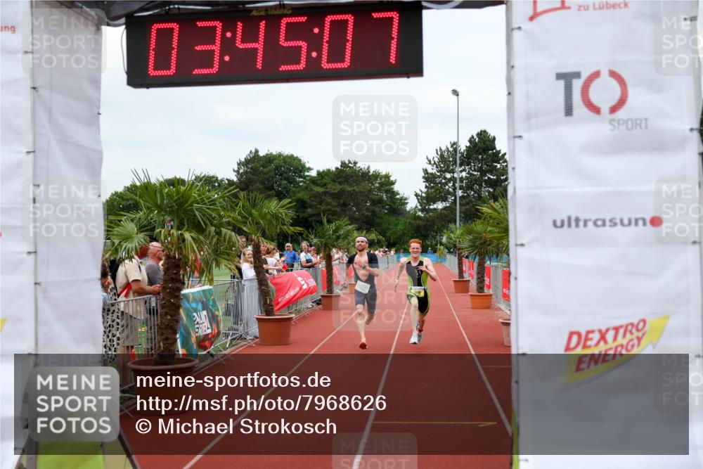 15.06.2025 - 7 Türme Triathlon Michael Strokosch http://msf.ph/oto/7968626 15.06.2025 13:45:06 Ziel 618, 1090 meine-sportfotos.de