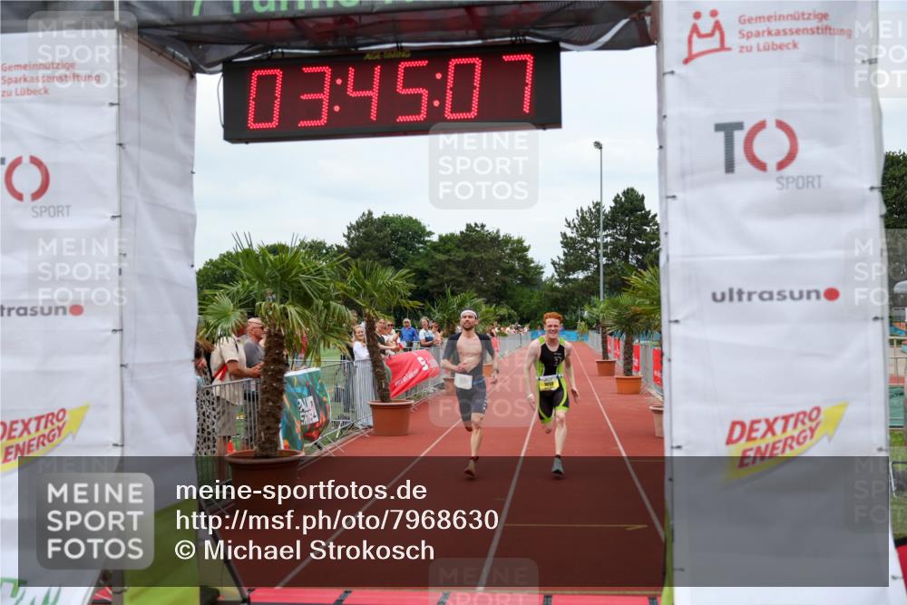 15.06.2025 - 7 Türme Triathlon Michael Strokosch http://msf.ph/oto/7968630 15.06.2025 13:45:07 Ziel 618, 1090 meine-sportfotos.de