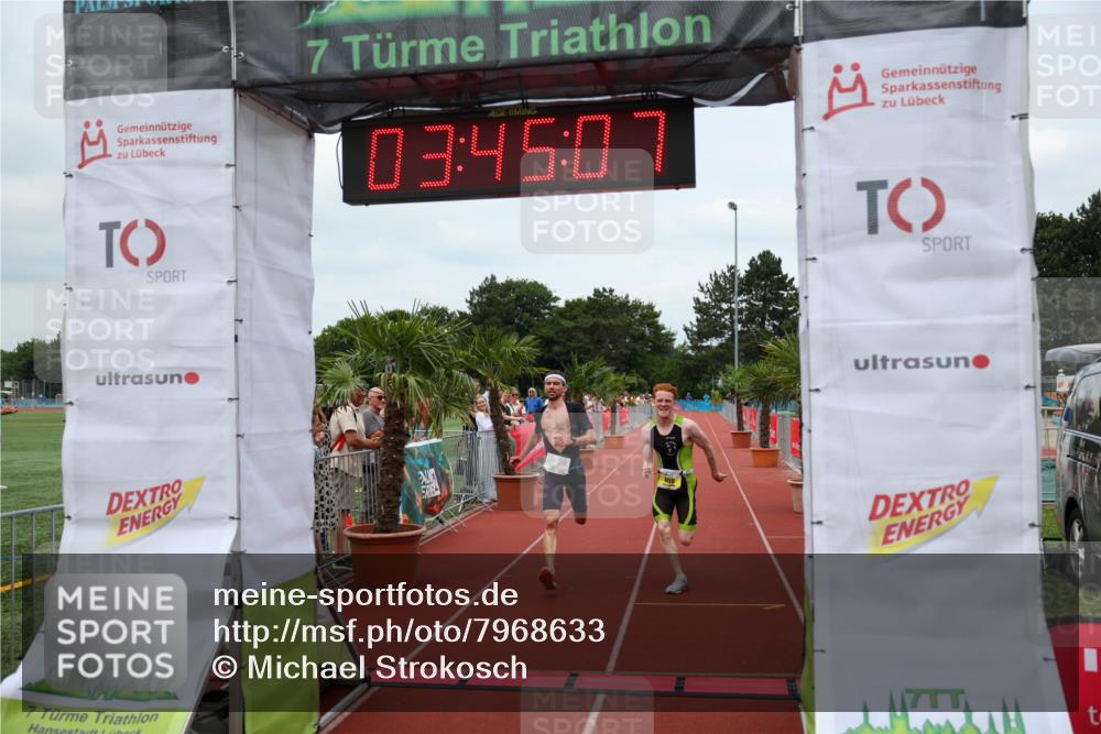 15.06.2025 - 7 Türme Triathlon Michael Strokosch http://msf.ph/oto/7968633 15.06.2025 13:45:07 Ziel 618, 1090 meine-sportfotos.de