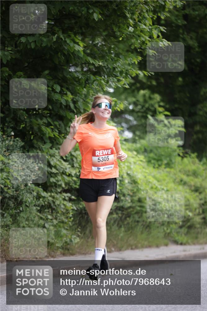 15.06.2025 - REWE Women's Run Jannik Wohlers http://msf.ph/oto/7968643 15.06.2025 10:03:55 Laufen 5305, 41 meine-sportfotos.de