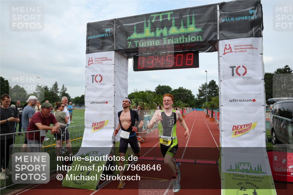 15.06.2025 - 7 Türme Triathlon Michael Strokosch http://msf.ph/oto/7968646 15.06.2025 13:45:08 Ziel 618, 1090 meine-sportfotos.de