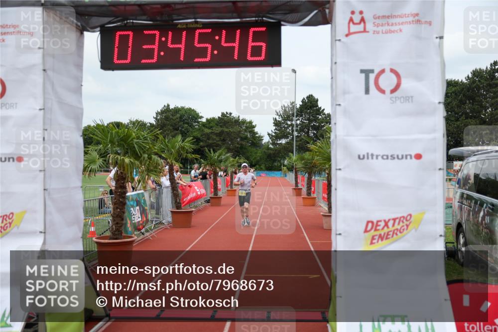 15.06.2025 - 7 Türme Triathlon Michael Strokosch http://msf.ph/oto/7968673 15.06.2025 13:45:45 Ziel 916 meine-sportfotos.de