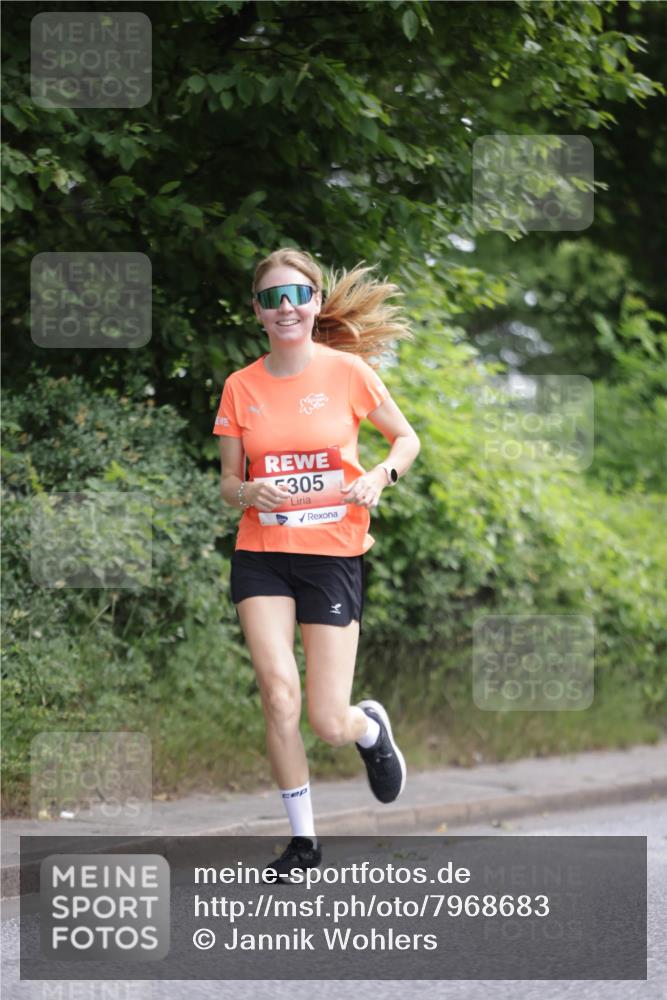 15.06.2025 - REWE Women's Run Jannik Wohlers http://msf.ph/oto/7968683 15.06.2025 10:03:56 Laufen 5305, 41 meine-sportfotos.de
