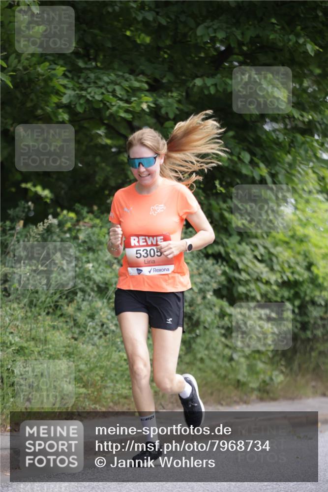 15.06.2025 - REWE Women's Run Jannik Wohlers http://msf.ph/oto/7968734 15.06.2025 10:03:57 Laufen 5305 meine-sportfotos.de