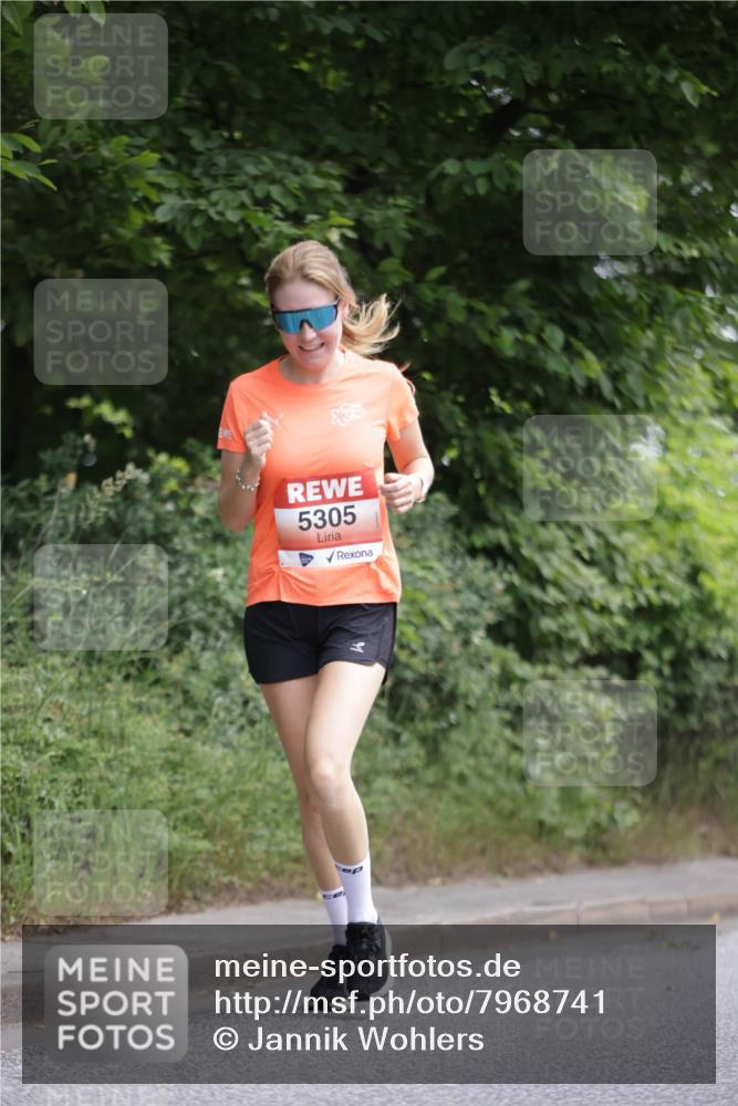 15.06.2025 - REWE Women's Run Jannik Wohlers http://msf.ph/oto/7968741 15.06.2025 10:03:57 Laufen 5305 meine-sportfotos.de