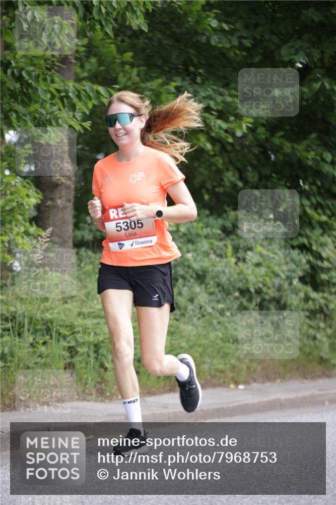15.06.2025 - REWE Women's Run Jannik Wohlers http://msf.ph/oto/7968753 15.06.2025 10:03:57 Laufen 5305, 41 meine-sportfotos.de