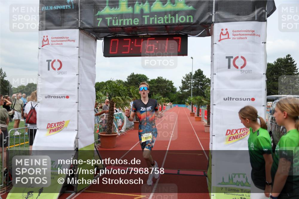 15.06.2025 - 7 Türme Triathlon Michael Strokosch http://msf.ph/oto/7968758 15.06.2025 13:46:17 Ziel 817 meine-sportfotos.de