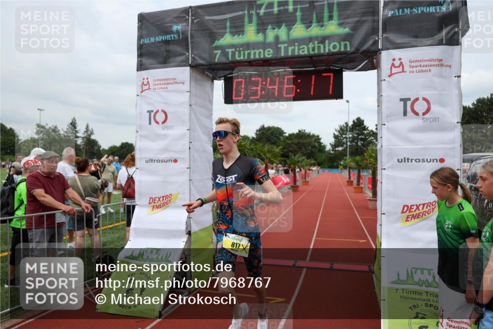 15.06.2025 - 7 Türme Triathlon Michael Strokosch http://msf.ph/oto/7968767 15.06.2025 13:46:17 Ziel 817 meine-sportfotos.de