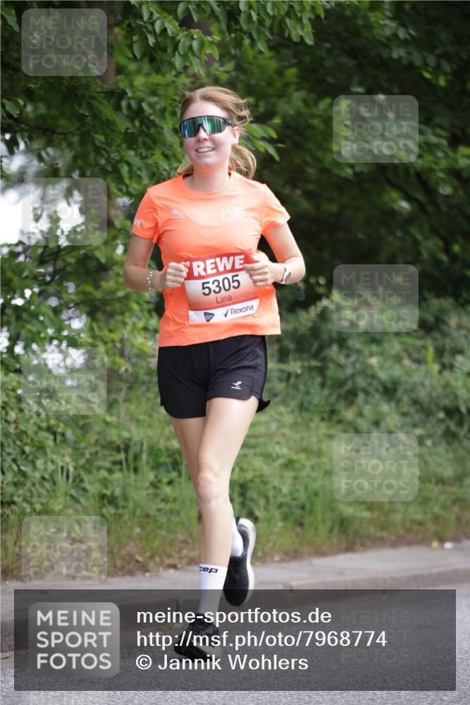 15.06.2025 - REWE Women's Run Jannik Wohlers http://msf.ph/oto/7968774 15.06.2025 10:03:58 Laufen 5305, 41 meine-sportfotos.de