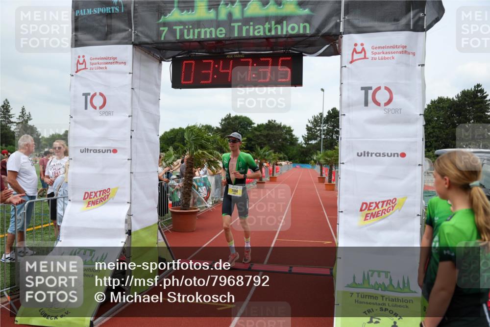 15.06.2025 - 7 Türme Triathlon Michael Strokosch http://msf.ph/oto/7968792 15.06.2025 13:47:35 Ziel 1104 meine-sportfotos.de
