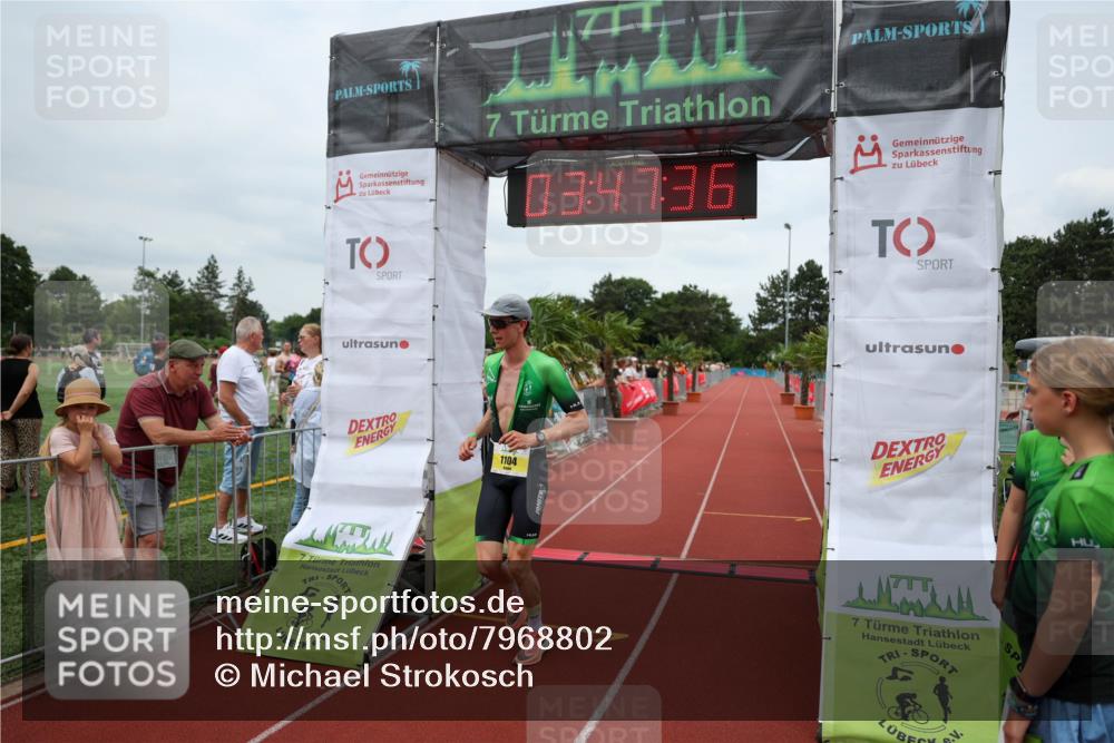 15.06.2025 - 7 Türme Triathlon Michael Strokosch http://msf.ph/oto/7968802 15.06.2025 13:47:36 Ziel 1104 meine-sportfotos.de