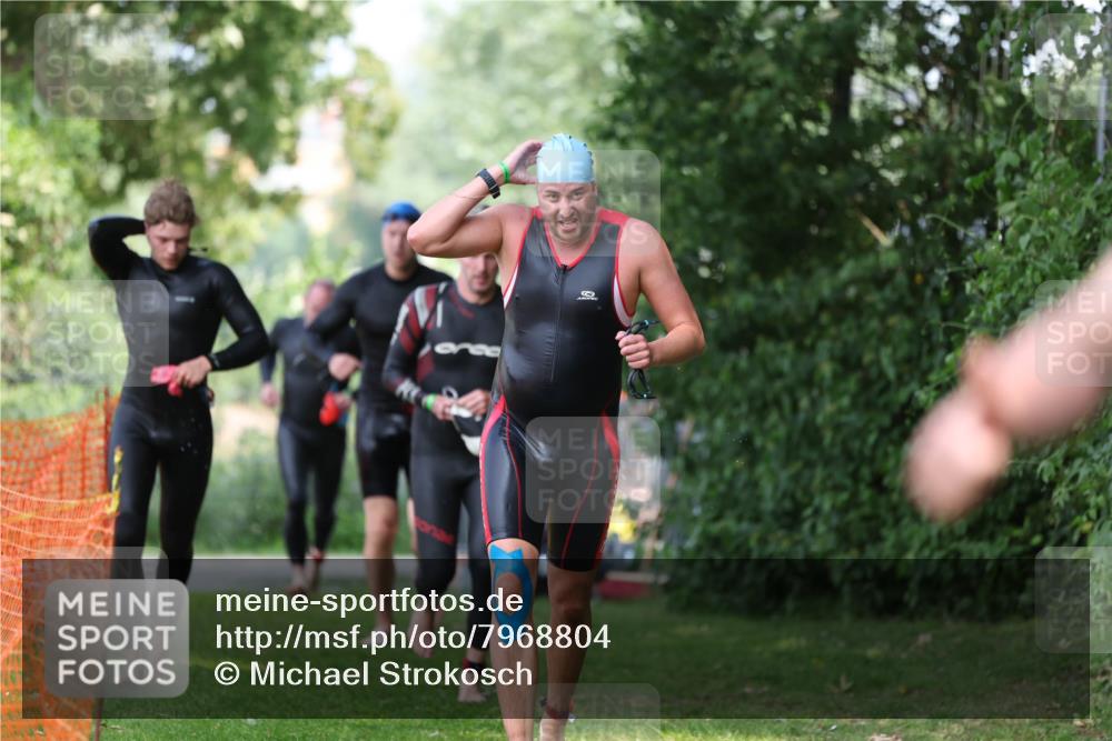 15.06.2025 - 7 Türme Triathlon Michael Strokosch http://msf.ph/oto/7968804 15.06.2025 12:55:27 Schwimmen 727, 745, 755, 763, 769, 772, 784, 792, 797, 801, 805, 859, 865, 879, 919, 927, 955, 1011, 1019, 1029, 1075, 1169 meine-sportfotos.de