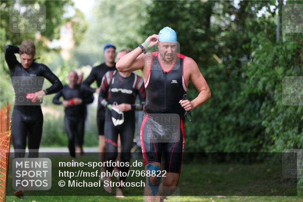 15.06.2025 - 7 Türme Triathlon Michael Strokosch http://msf.ph/oto/7968822 15.06.2025 12:55:28 Schwimmen 727, 745, 755, 763, 769, 772, 784, 792, 797, 801, 805, 859, 865, 879, 919, 927, 955, 1011, 1029, 1075, 1169 meine-sportfotos.de