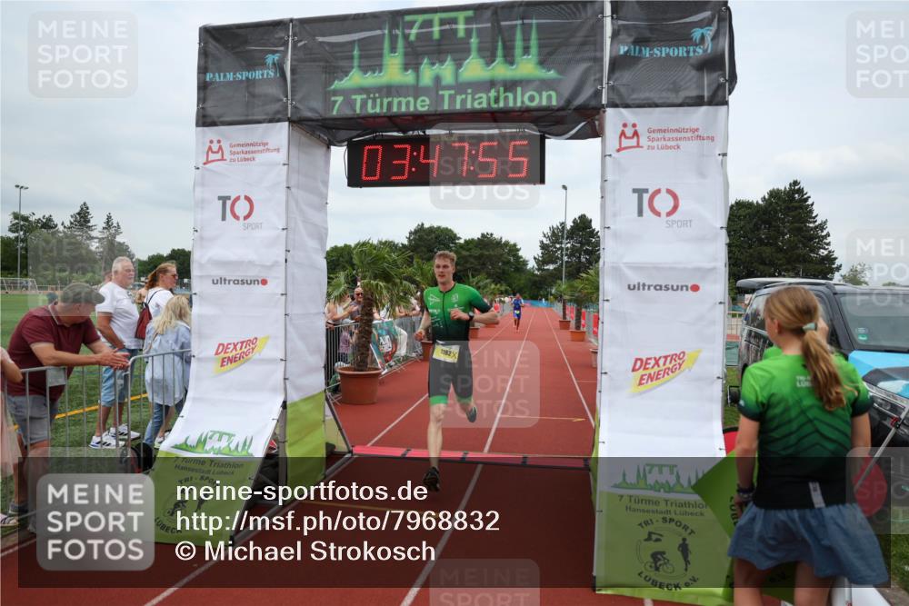 15.06.2025 - 7 Türme Triathlon Michael Strokosch http://msf.ph/oto/7968832 15.06.2025 13:47:55 Ziel 1171, 1182 meine-sportfotos.de