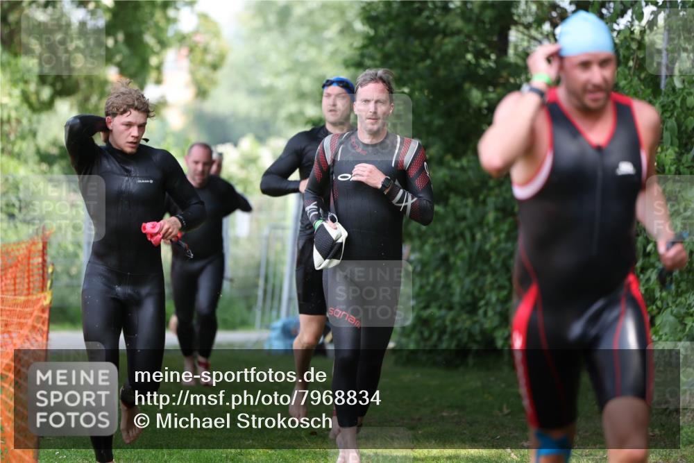 15.06.2025 - 7 Türme Triathlon Michael Strokosch http://msf.ph/oto/7968834 15.06.2025 12:55:28 Schwimmen 727, 745, 755, 763, 769, 772, 784, 792, 797, 801, 805, 859, 865, 879, 919, 927, 955, 1011, 1029, 1075, 1169 meine-sportfotos.de