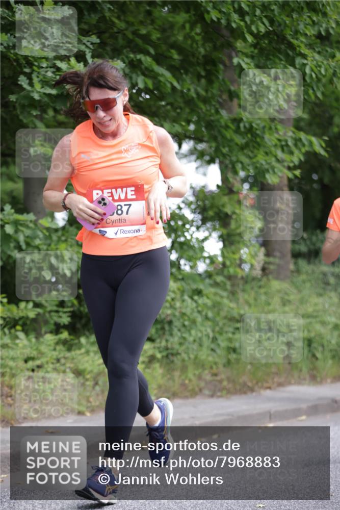 15.06.2025 - REWE Women's Run Jannik Wohlers http://msf.ph/oto/7968883 15.06.2025 10:04:03 Laufen 87 meine-sportfotos.de