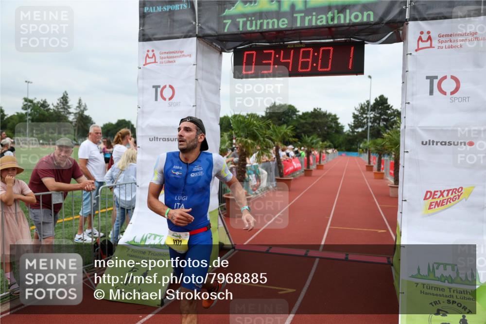 15.06.2025 - 7 Türme Triathlon Michael Strokosch http://msf.ph/oto/7968885 15.06.2025 13:48:00 Ziel 1171, 1182 meine-sportfotos.de