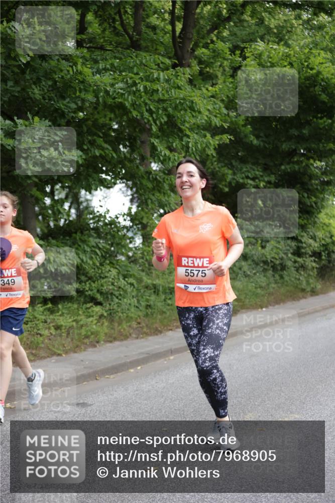 15.06.2025 - REWE Women's Run Jannik Wohlers http://msf.ph/oto/7968905 15.06.2025 10:04:07 Laufen 349, 5575 meine-sportfotos.de