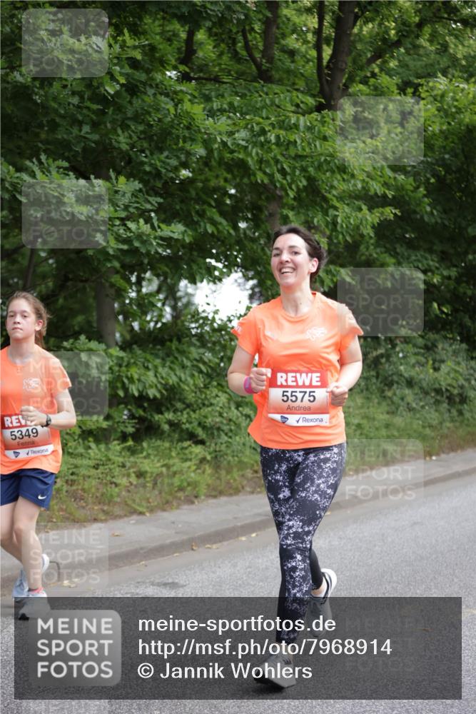15.06.2025 - REWE Women's Run Jannik Wohlers http://msf.ph/oto/7968914 15.06.2025 10:04:07 Laufen 5349, 5575 meine-sportfotos.de