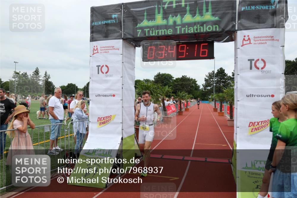 15.06.2025 - 7 Türme Triathlon Michael Strokosch http://msf.ph/oto/7968937 15.06.2025 13:49:15 Ziel 1016 meine-sportfotos.de