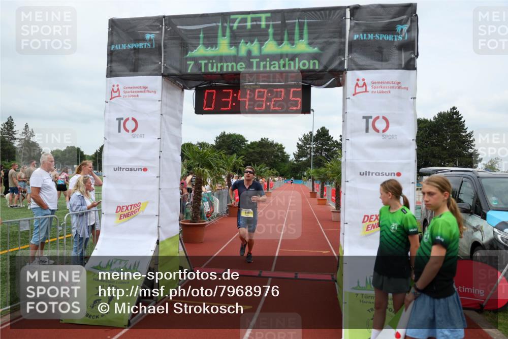 15.06.2025 - 7 Türme Triathlon Michael Strokosch http://msf.ph/oto/7968976 15.06.2025 13:49:25 Ziel 940 meine-sportfotos.de