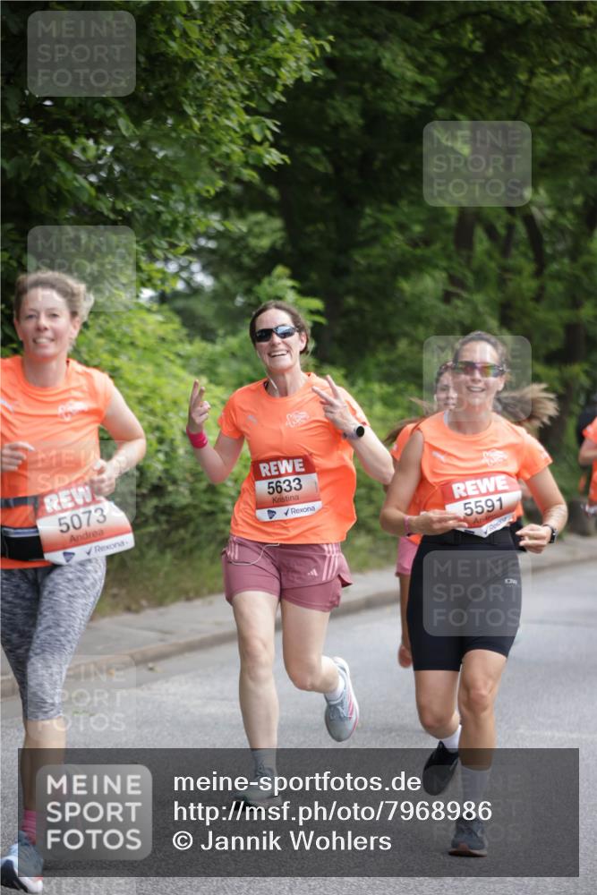 15.06.2025 - REWE Women's Run Jannik Wohlers http://msf.ph/oto/7968986 15.06.2025 10:04:11 Laufen 5073, 5633, 5591 meine-sportfotos.de