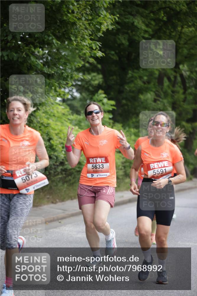 15.06.2025 - REWE Women's Run Jannik Wohlers http://msf.ph/oto/7968992 15.06.2025 10:04:11 Laufen 5073, 5633, 5591 meine-sportfotos.de