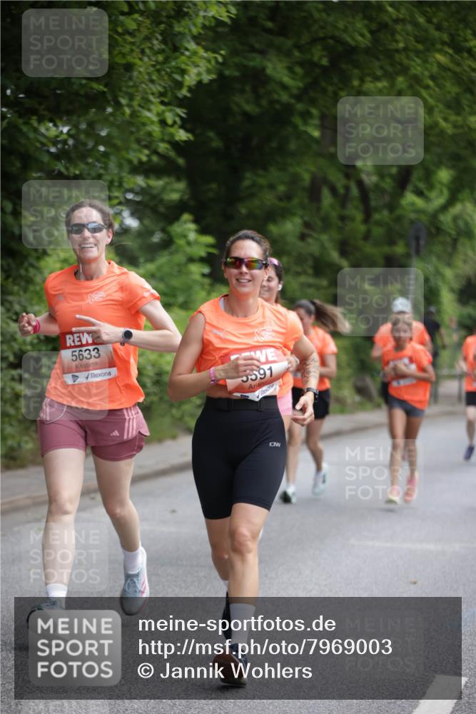 15.06.2025 - REWE Women's Run Jannik Wohlers http://msf.ph/oto/7969003 15.06.2025 10:04:11 Laufen 5633, 5591 meine-sportfotos.de