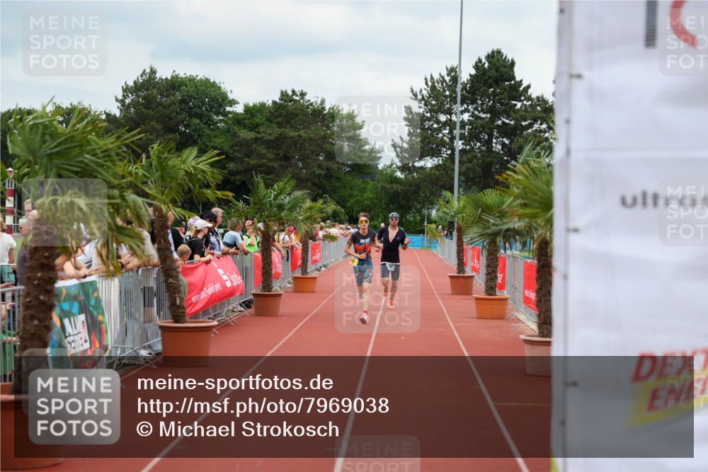 15.06.2025 - 7 Türme Triathlon Michael Strokosch http://msf.ph/oto/7969038 15.06.2025 13:50:54 Ziel 983 meine-sportfotos.de