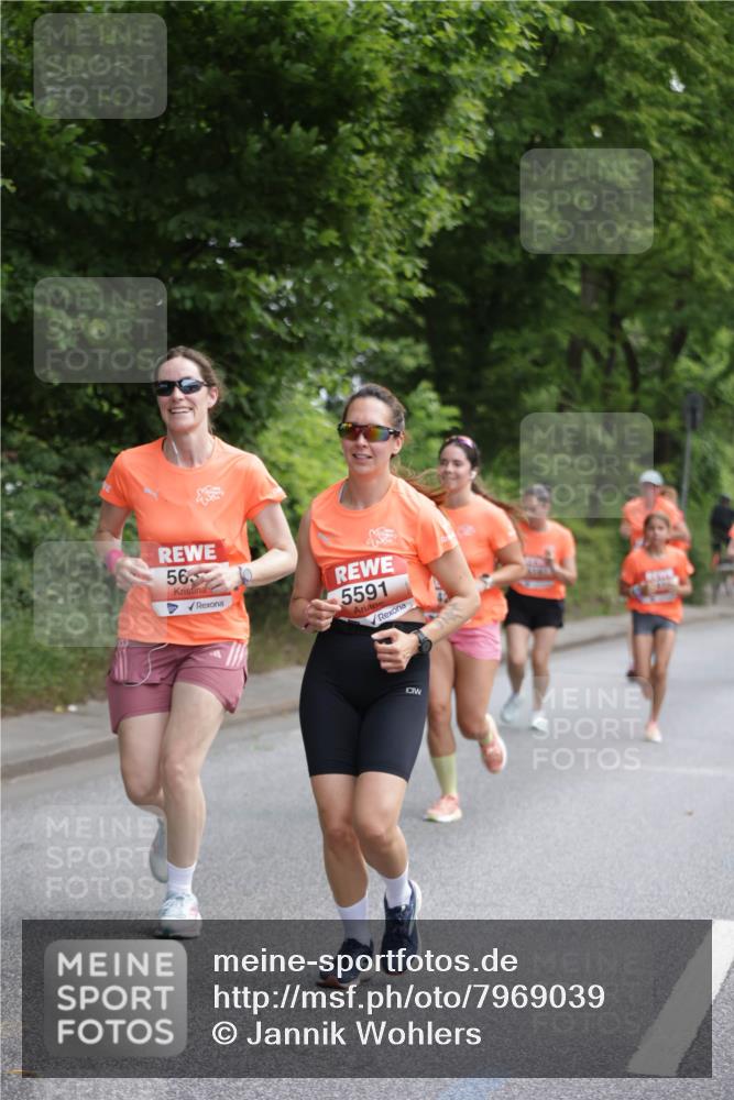 15.06.2025 - REWE Women's Run Jannik Wohlers http://msf.ph/oto/7969039 15.06.2025 10:04:12 Laufen 56, 5591 meine-sportfotos.de