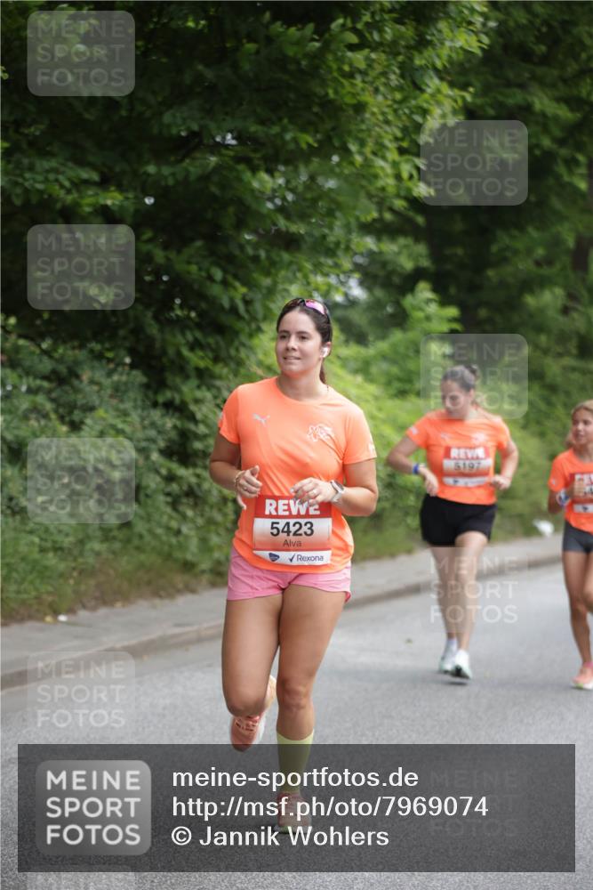 15.06.2025 - REWE Women's Run Jannik Wohlers http://msf.ph/oto/7969074 15.06.2025 10:04:13 Laufen 5423, 5197 meine-sportfotos.de