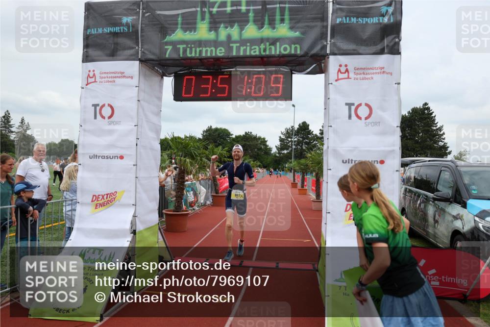 15.06.2025 - 7 Türme Triathlon Michael Strokosch http://msf.ph/oto/7969107 15.06.2025 13:51:09 Ziel 862 meine-sportfotos.de