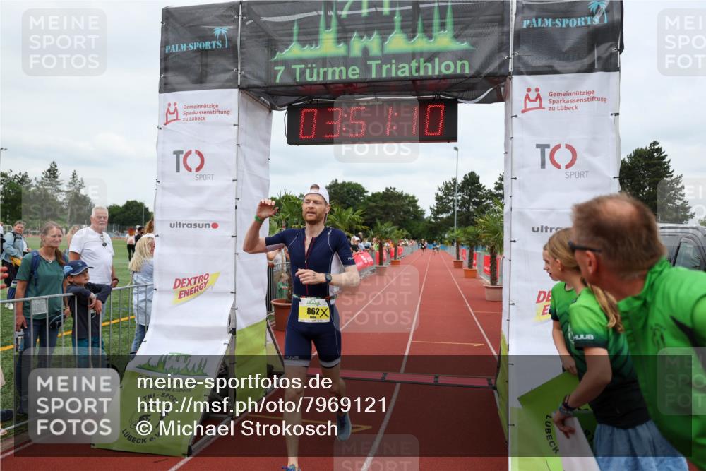 15.06.2025 - 7 Türme Triathlon Michael Strokosch http://msf.ph/oto/7969121 15.06.2025 13:51:10 Ziel 862 meine-sportfotos.de