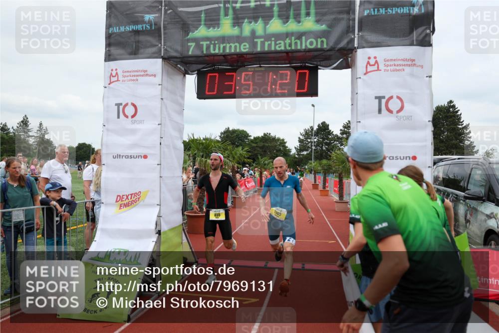 15.06.2025 - 7 Türme Triathlon Michael Strokosch http://msf.ph/oto/7969131 15.06.2025 13:51:20 Ziel 855, 1105 meine-sportfotos.de