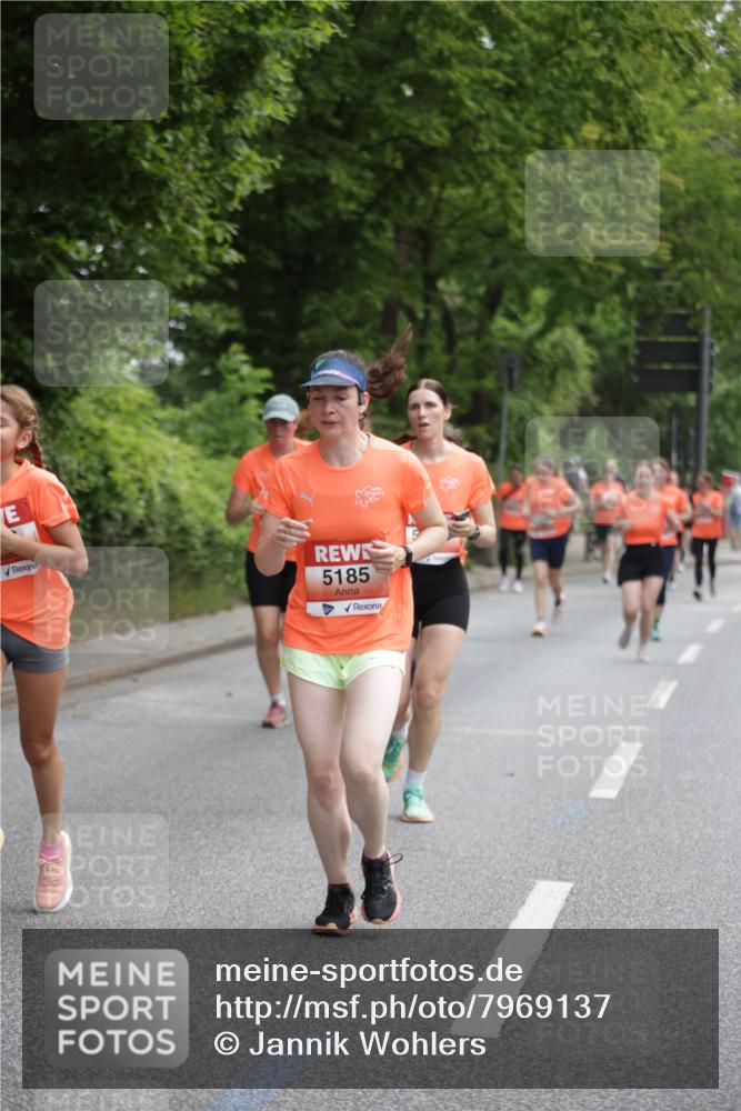 15.06.2025 - REWE Women's Run Jannik Wohlers http://msf.ph/oto/7969137 15.06.2025 10:04:16 Laufen 5185 meine-sportfotos.de
