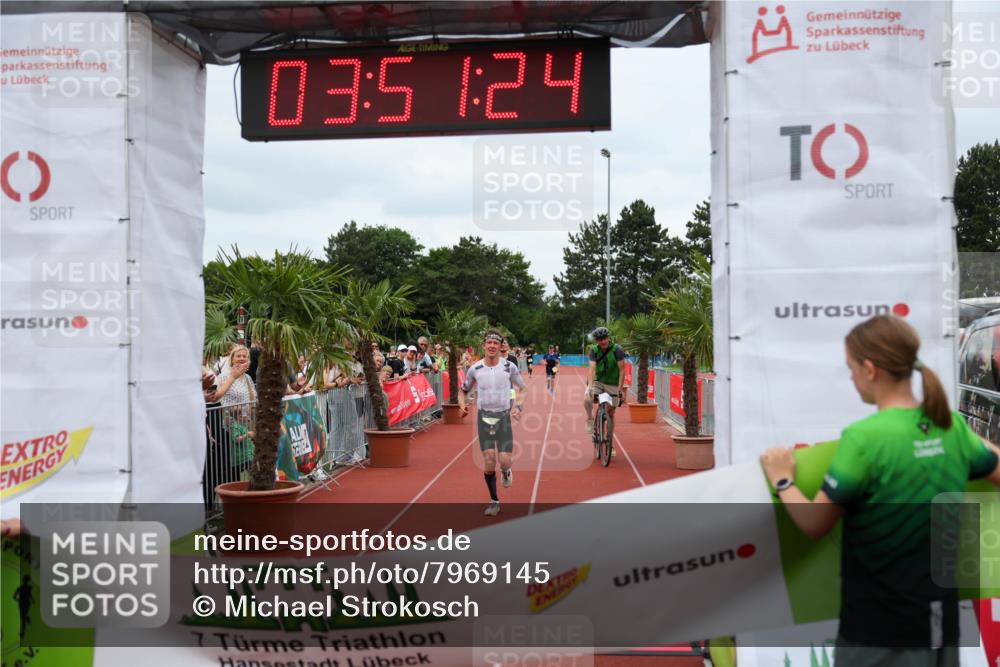 15.06.2025 - 7 Türme Triathlon Michael Strokosch http://msf.ph/oto/7969145 15.06.2025 13:51:24 Ziel 282, 855, 955, 1105 meine-sportfotos.de