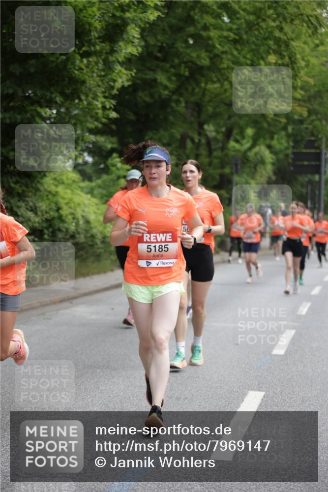 15.06.2025 - REWE Women's Run Jannik Wohlers http://msf.ph/oto/7969147 15.06.2025 10:04:16 Laufen 5185 meine-sportfotos.de
